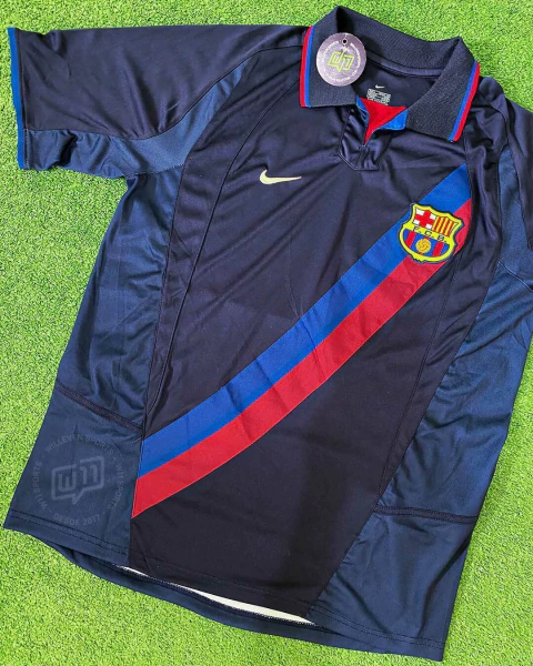 Camisa Barcelona Reserva Retro 02/03 #10 Ronaldinho (PRONTA ENTREGA) - comprar online