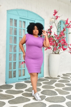 Vestido Lilas Plus Size Muscle Tee na internet