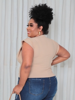 CROPPED AMÊNDOAS PLUS SIZE MUSCLE TEE na internet