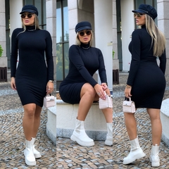 Vestido PRETO manga longa gola alta - comprar online