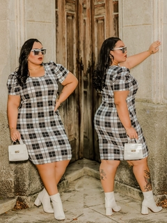 Vestido Plus XADREZ Cinza/Branco PRINCESA