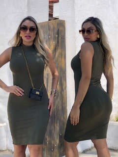 Vestido VERDE MILITAR midi gola sem manga
