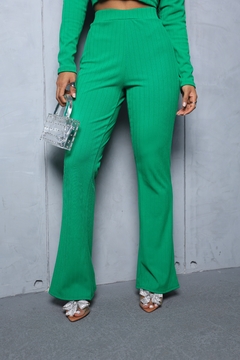 CALÇA ESMERALDA CANELADO POWER FLARE - comprar online