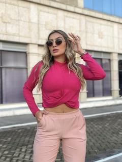 CROPPED FUCSIA CANELADO - comprar online