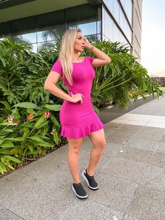 Vestido Fucsia BABADO na internet