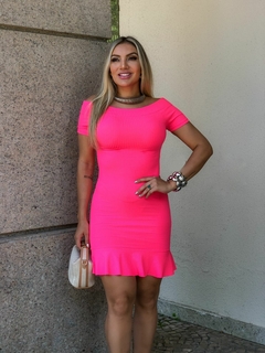 Vestido NEON PINK BABADO na internet