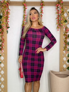 Vestido XADREZ Fucsia manga longa ombro a ombro na internet