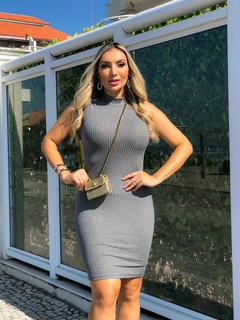Vestido CINZA midi gola sem manga - comprar online