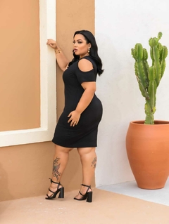 Vestido Plus Recort Preto - comprar online
