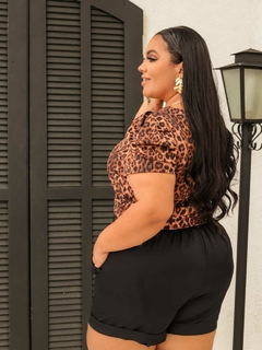 CROPPED PRINCESA PLUS SIZE ONÇA na internet