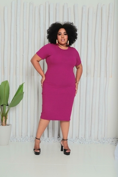 Vestido Fucsia Elegância Plus Size - comprar online