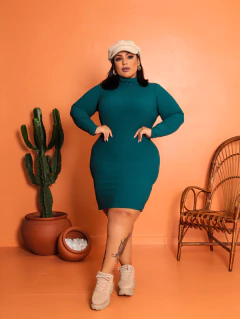 Vestido Verde Jade Plus Size Gola Manga Longa na internet