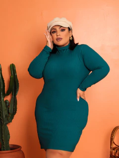 Vestido Verde Jade Plus Size Gola Manga Longa - comprar online