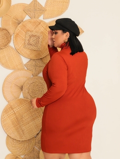 Vestido Terra Cota Plus Size Gola Manga Longa na internet