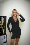Vestido Preto Decote Nó Manga Longa