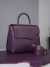 Malitte GG 14" - Berinjela com Ouro | Bolsa Grande para Notebook em Couro Legítimo - 14 Polegadas