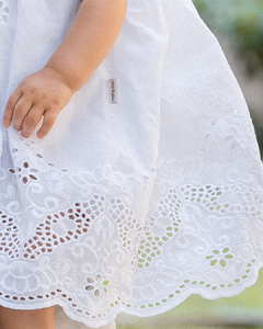 VESTIDO BRODERIE CUELLO VOLADO - Petit Enfant Ropa de bebes