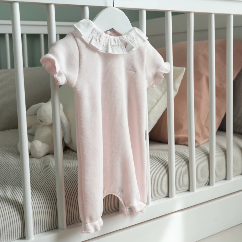 ENTERITO P/CORTA CUELLO VOLADO TEJIDO ROSA - comprar online