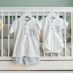 REMERA M/CORTA CUELLO MAO FLAME BLANCO TOMI - Petit Enfant Ropa de bebes