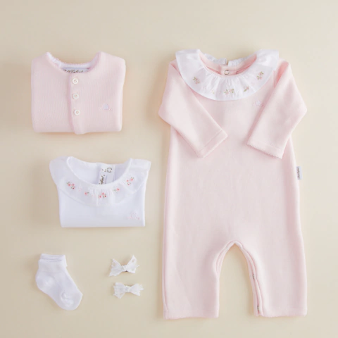 ENTERITO P/LARGA CUELLO VOLADO TEJIDO ROSA