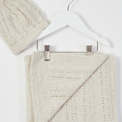 SET MANTA TEJIDA + GORRO BEIGE en internet