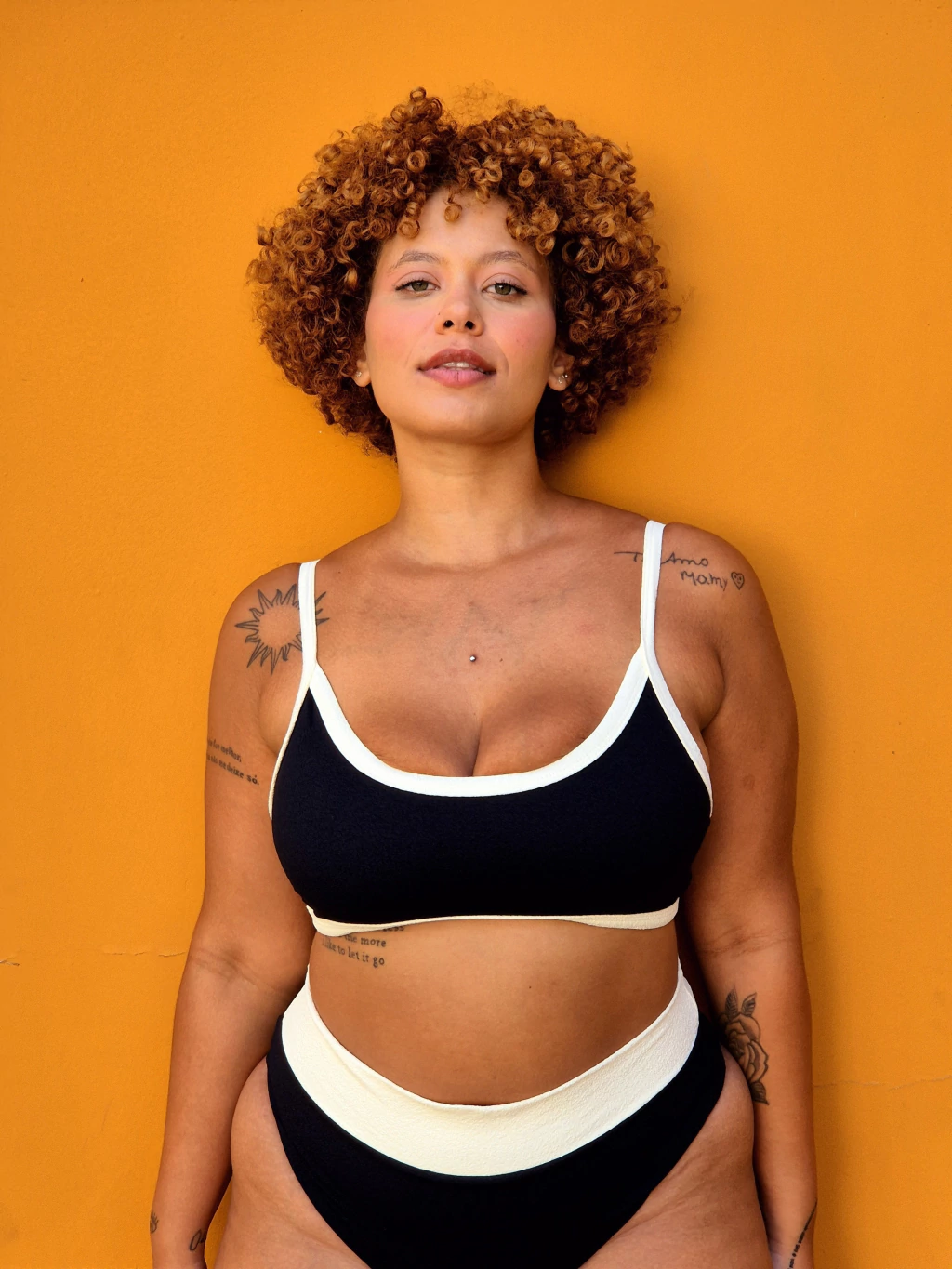 Top sporty Crispin Preto e Off