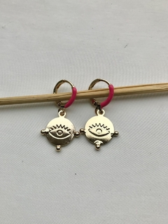 Argolinha olho grego pink