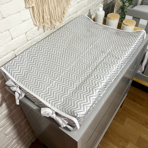 Trocador Americano Chevron Cinza - Acabamento Branco