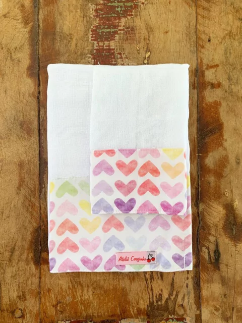 Pano de Boca + Ombro Corações - Ateliê Cerejinha