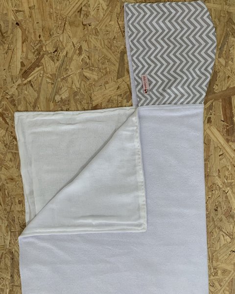Toalha Bebê Chevron Cinza - Ateliê Cerejinha