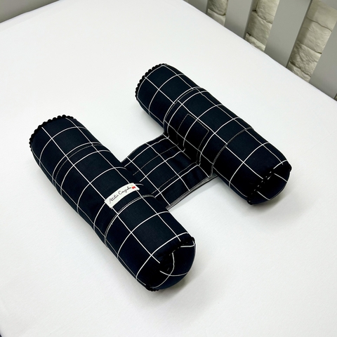 Segura Bebê Grid Preto - Ateliê Cerejinha