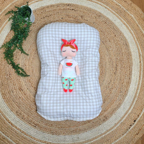 Ninho Casulinho Sensorial Vichy Bege + Bege - Ateliê Cerejinha - comprar online