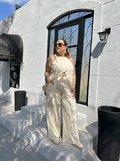 CALÇA FERRARA OFF WHITE na internet