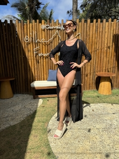 SAÍDA LONGA LISA PRETA - Musa Luz