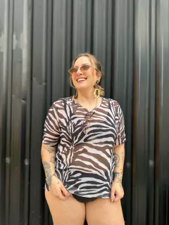 T SHIRT ALONGADA ZEBRA PRETO E BRANCO