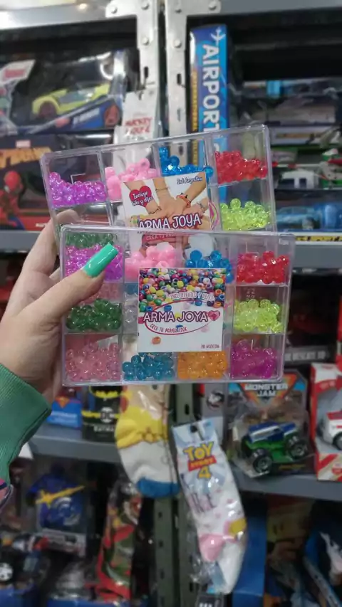 Fábrica de Pulseras Sebigus en Cajita con Separadores – Kit Creativo para Niñas
