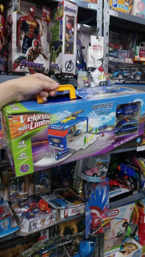 Estación de servicio Policia con 2 autitos Fibro - comprar online