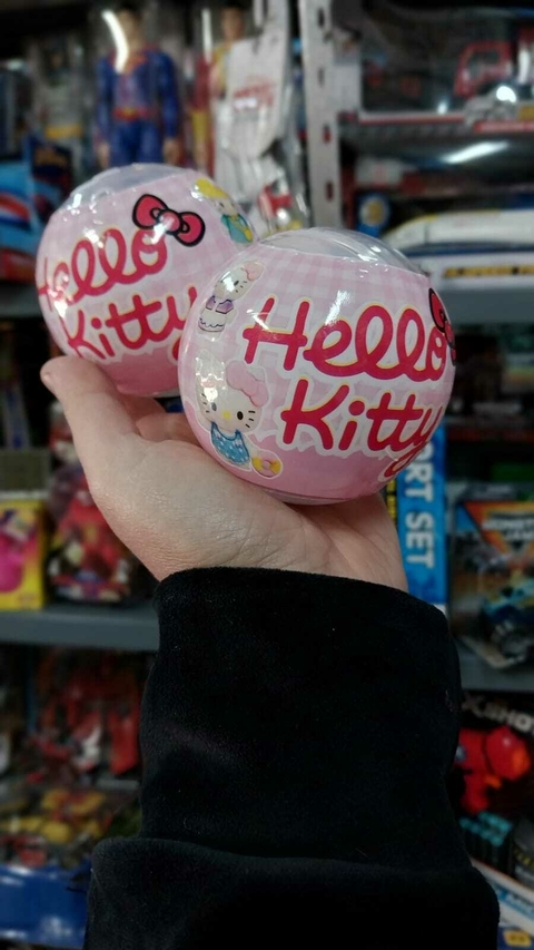 Cápsula Kitty Sanrio con Llavero Importada | Juguete Infantil