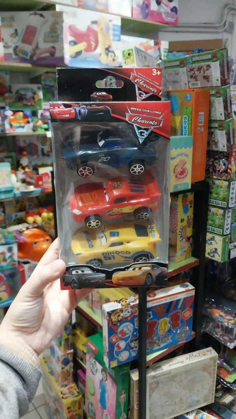 Set de 3 Autitos Cars a Fricción Vehículos de 10 cm Coleccionables para Niños - comprar online
