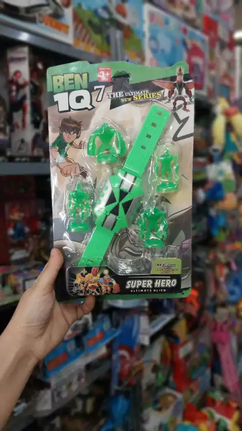 Reloj Ben 10 con 4 muñecos