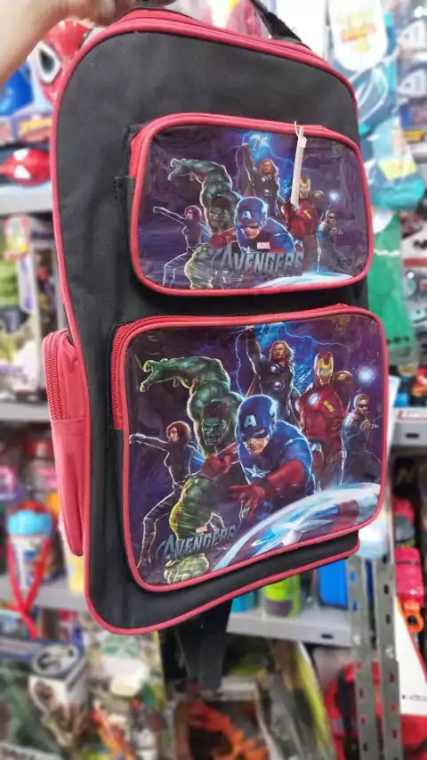 Mochila 16" Avengers Full Bolsillos | Escolar