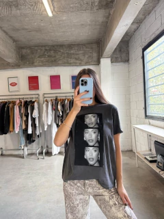 REMERA TRIPLE T - Nylon