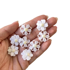 KIT FLOR FESTA BRANCO ADL - 2CM - 8 UNIDADES - comprar online