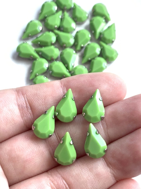 APLIQUE PEDRA GOTA VERDE PISTACHE (13MM) - 5 UNIDADES