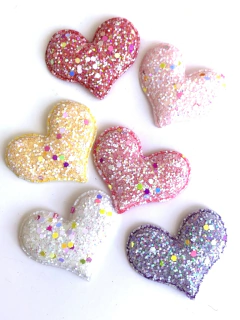 APLIQUE CORAÇÃO BRILHA NO ESCURO ROSA INTERMEDIÁRIO - 2 UNIDADES na internet