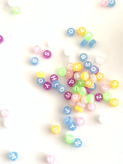 MIÇANGA PULSEIRA ALFABETO COLORIDA - 20 GRAMAS na internet