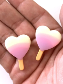 APLIQUE PIRULITO CORAÇÃO CREME, ROSA E LILÁS - 2 UNIDADES