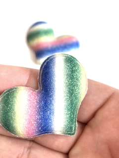 APLIQUE CORAÇÃO TIE DYE LISTRADO 3 - 2 UNIDADES