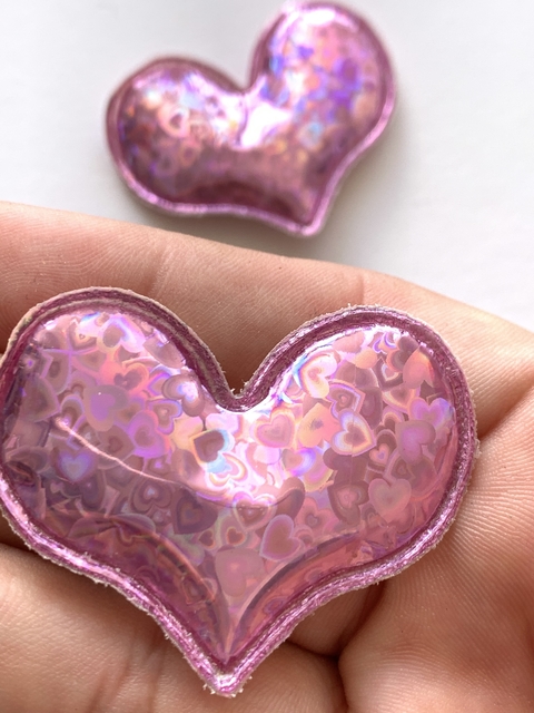 APLIQUE CORAÇÃO HOLOGRÁFICO - CORAÇÃO ROSA - 2 UNIDADES