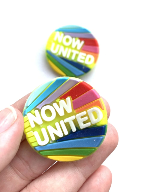 APLIQUE NOW UNITED REDONDO - 2 UNIDADES